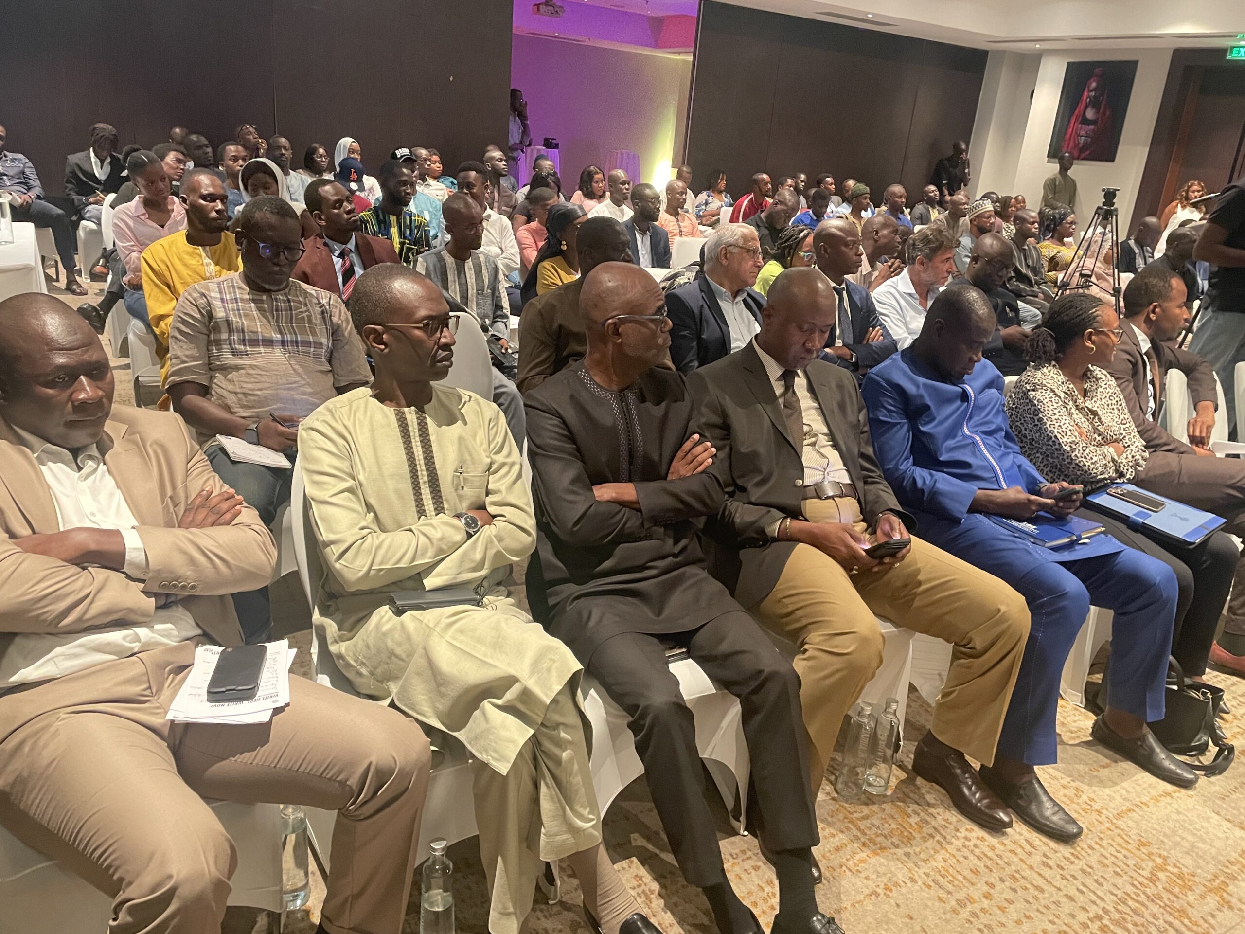 AB7AF93D-13A0-4CF6-A855-7F37C5941271