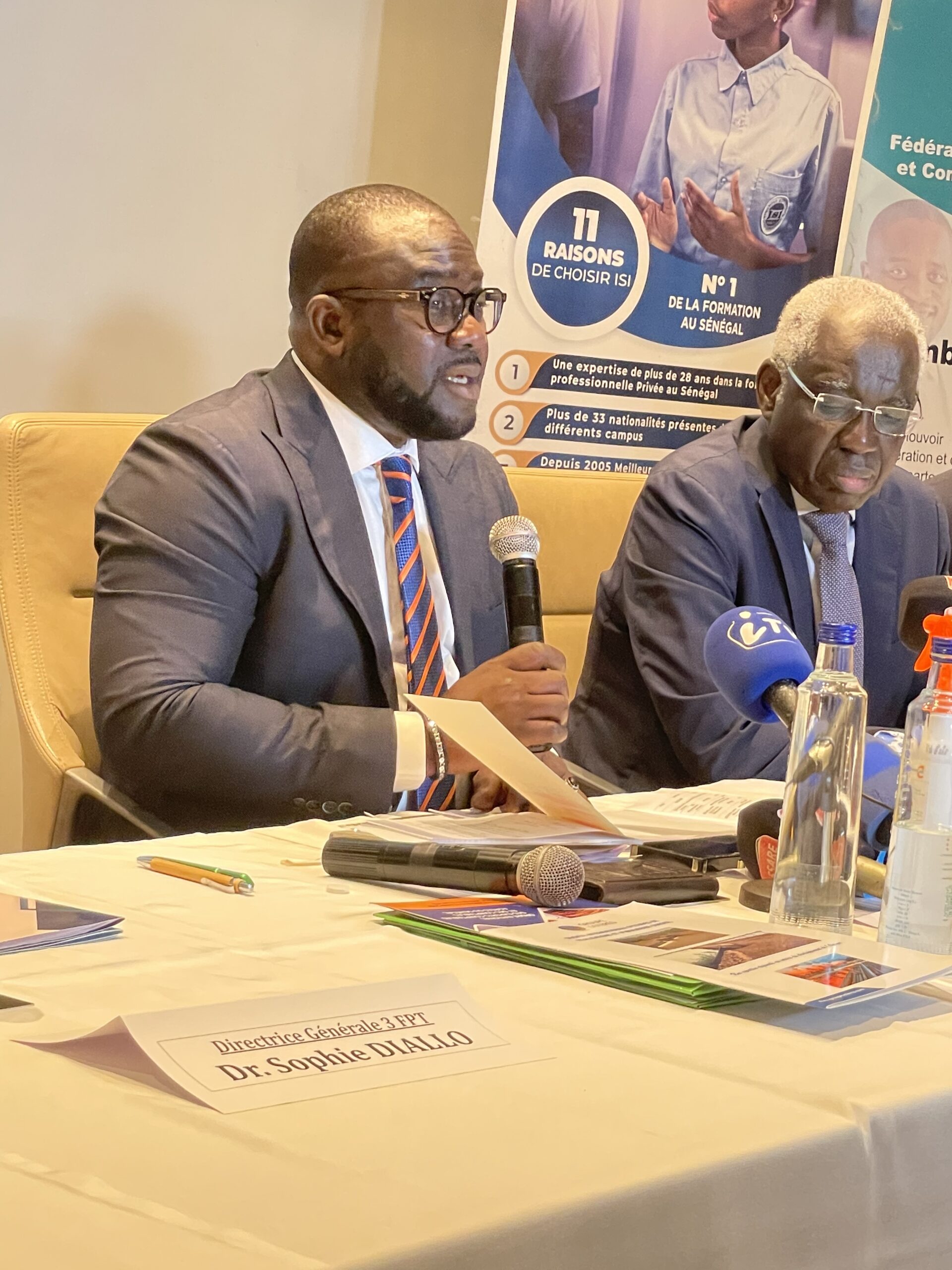 7F02ABD4-5038-4D99-BEDB-B5A0F001535F